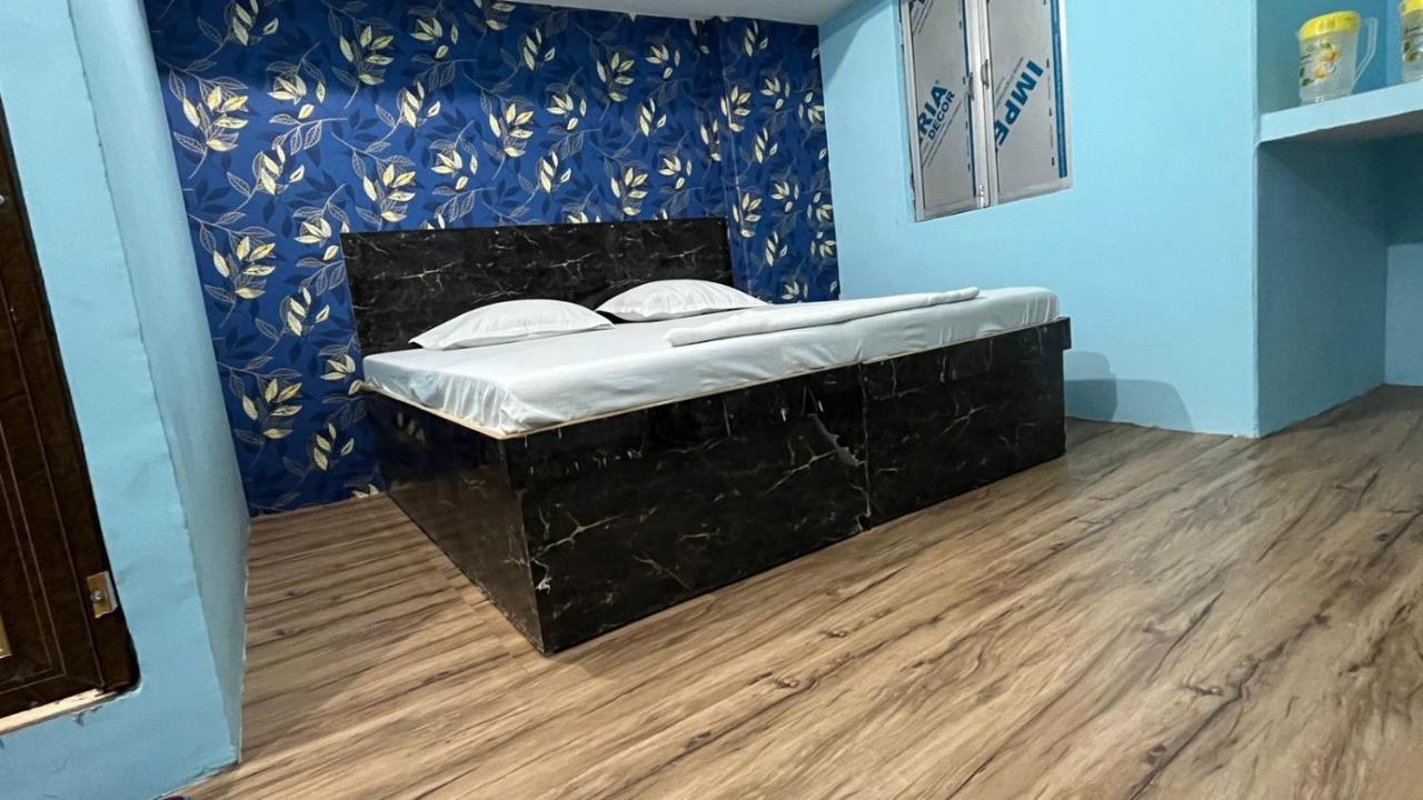 Krishna P. Guest House Waranasi Zewnętrze zdjęcie